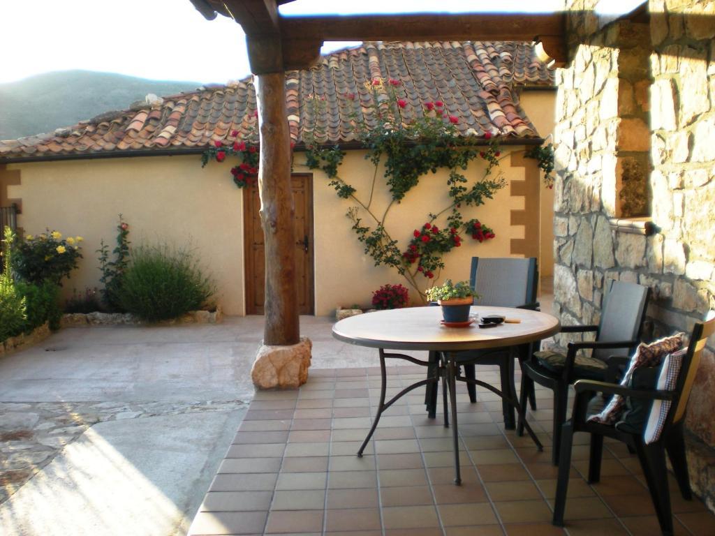 Hotel Los Arrenes De Tarancuena Екстер'єр фото